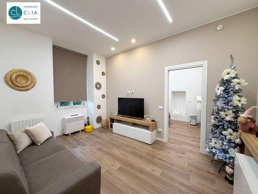 appartamento in vendita a Como in zona Borghi