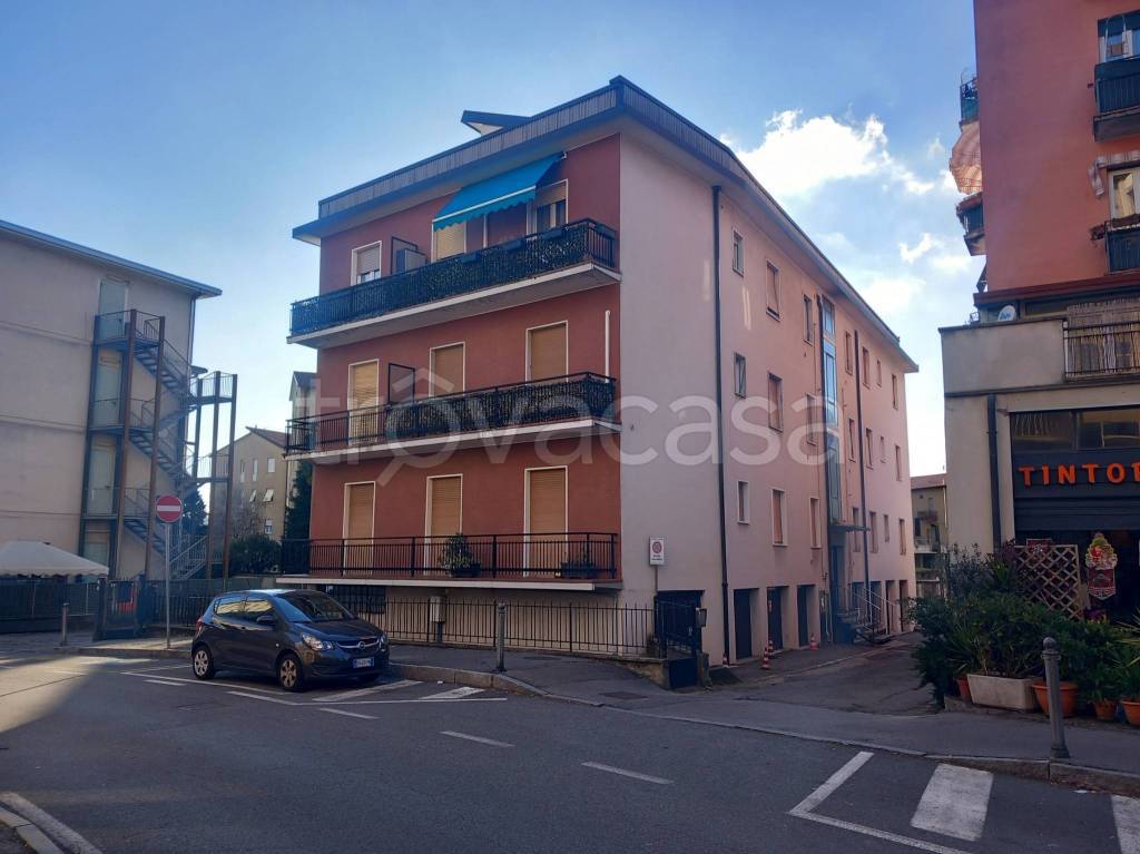 appartamento in vendita a Como in zona Camerlata