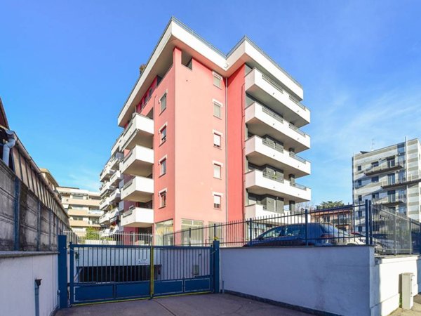 appartamento in vendita a Como in zona Como Centro