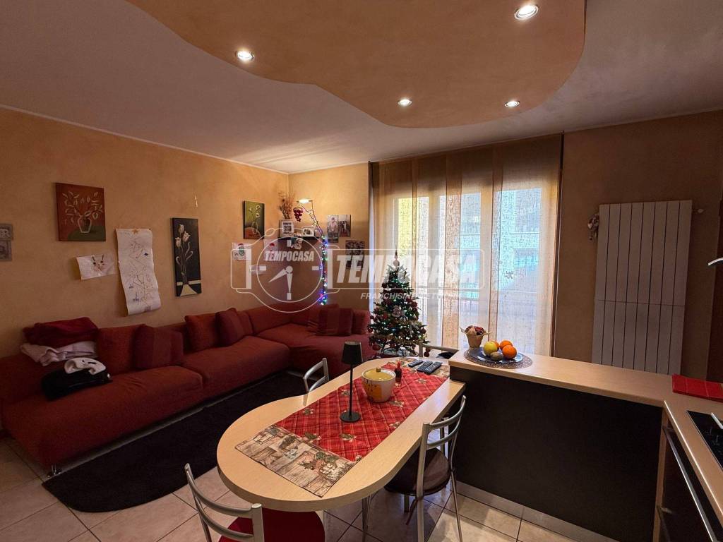 appartamento in vendita a Como in zona Ponte Chiasso