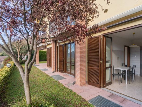 appartamento in vendita a Como in zona Camnago Volta