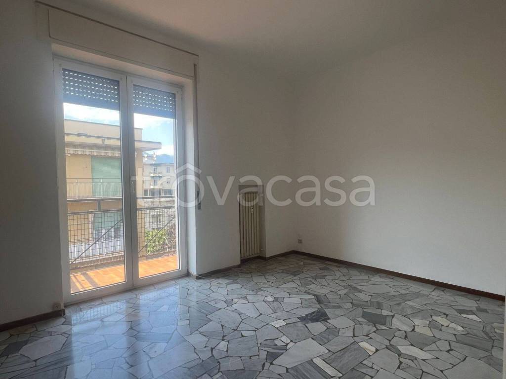 appartamento in vendita a Como in zona Como Centro