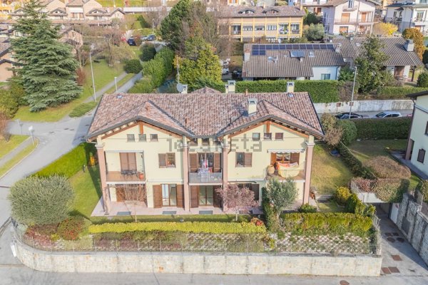 appartamento in vendita a Como in zona Como Centro