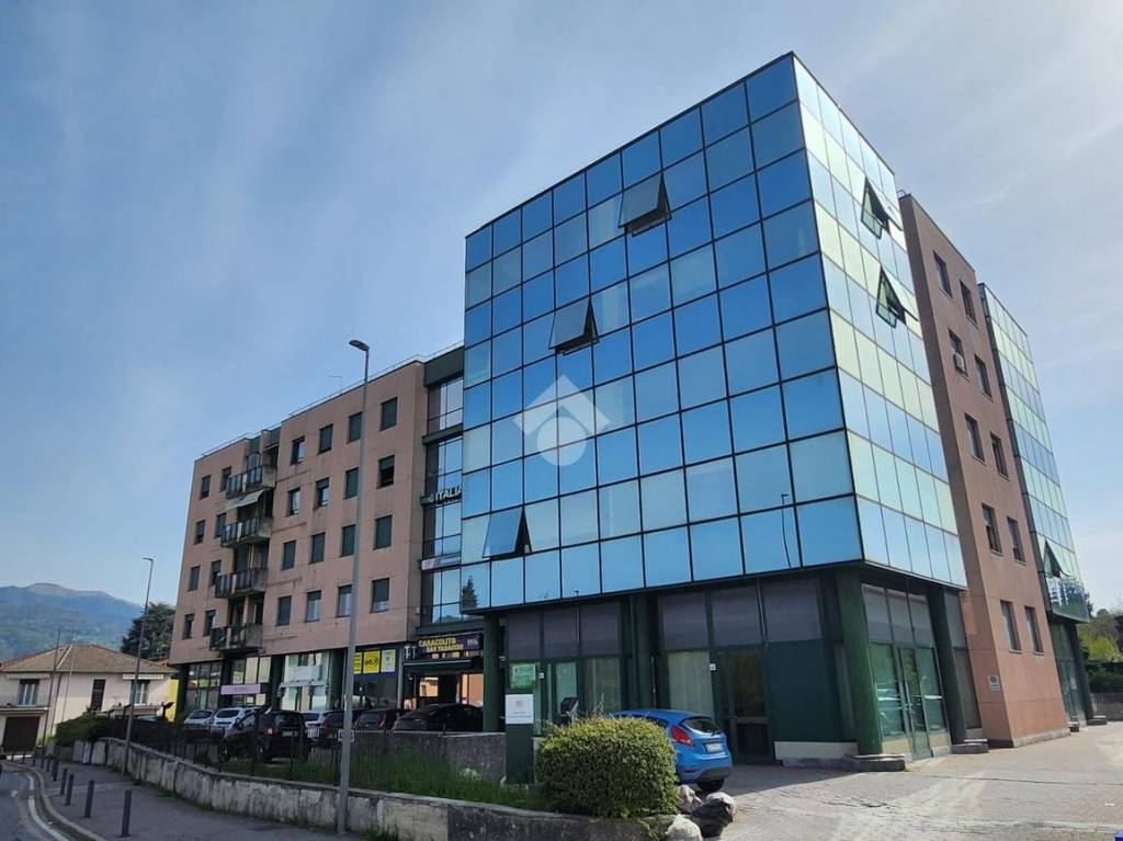 appartamento in vendita a Como in zona Caserme
