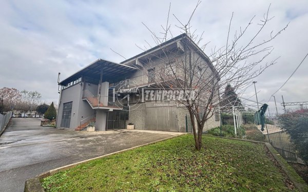 quadrivano in vendita a Como in zona Camerlata