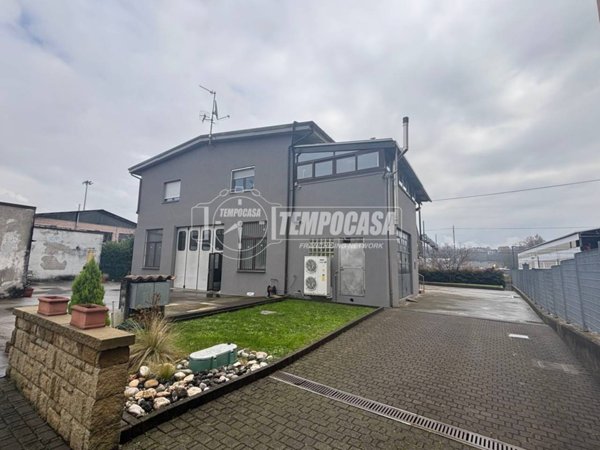 casa indipendente in vendita a Como in zona Camerlata