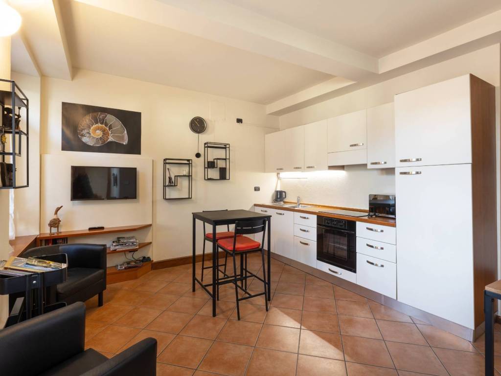 appartamento in vendita a Como in zona Via Milano