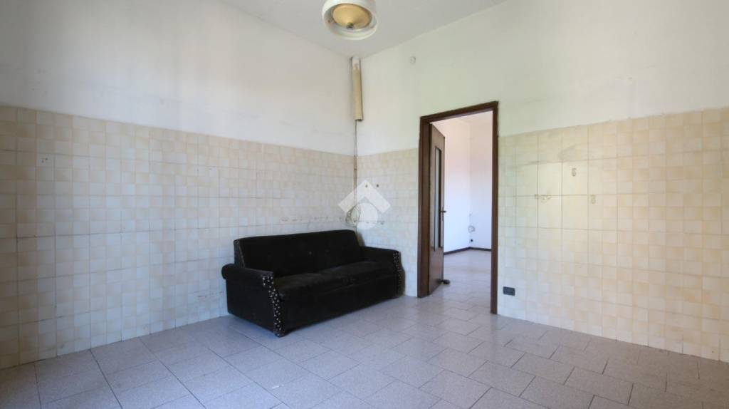 appartamento in vendita a Como in zona Ponte Chiasso