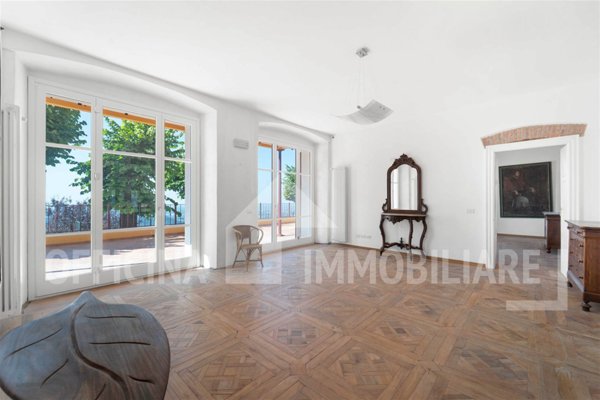 appartamento in vendita a Como in zona Civiglio