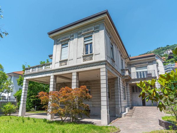 casa indipendente in vendita a Como in zona Borghi