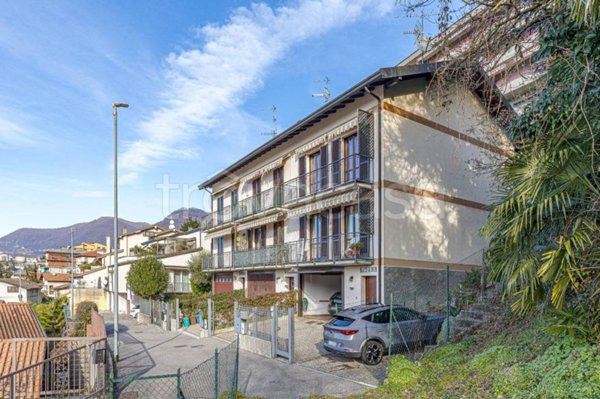casa indipendente in vendita a Como in zona Ponte Chiasso