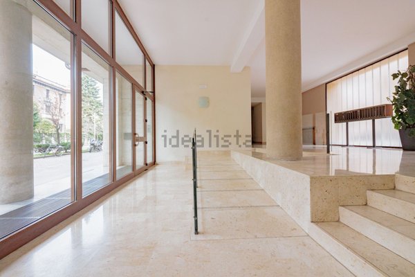 appartamento in vendita a Como in zona Piazza Volta