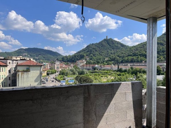 appartamento in vendita a Como