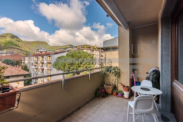 appartamento in vendita a Como in zona Como Centro