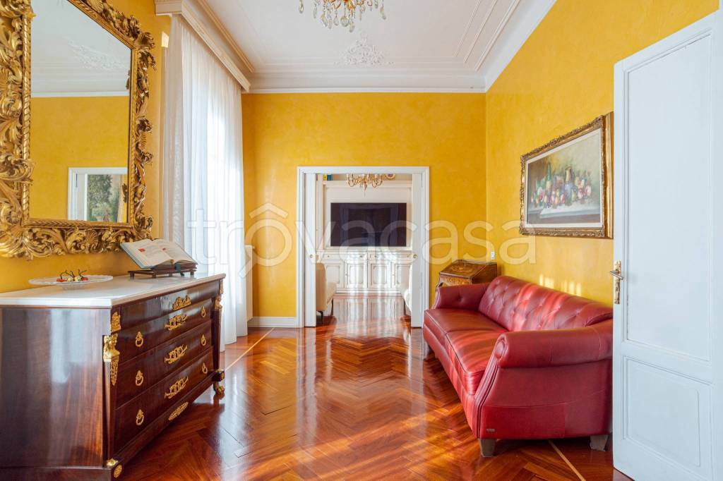 appartamento in vendita a Como in zona Camerlata