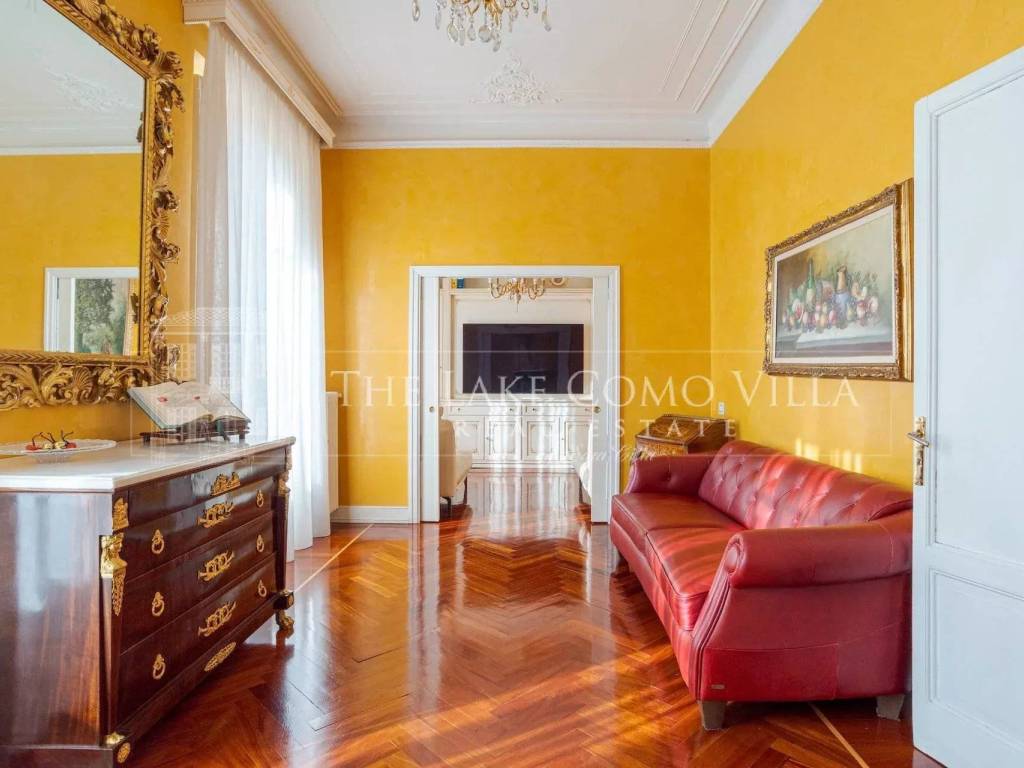 appartamento in vendita a Como in zona Rebbio