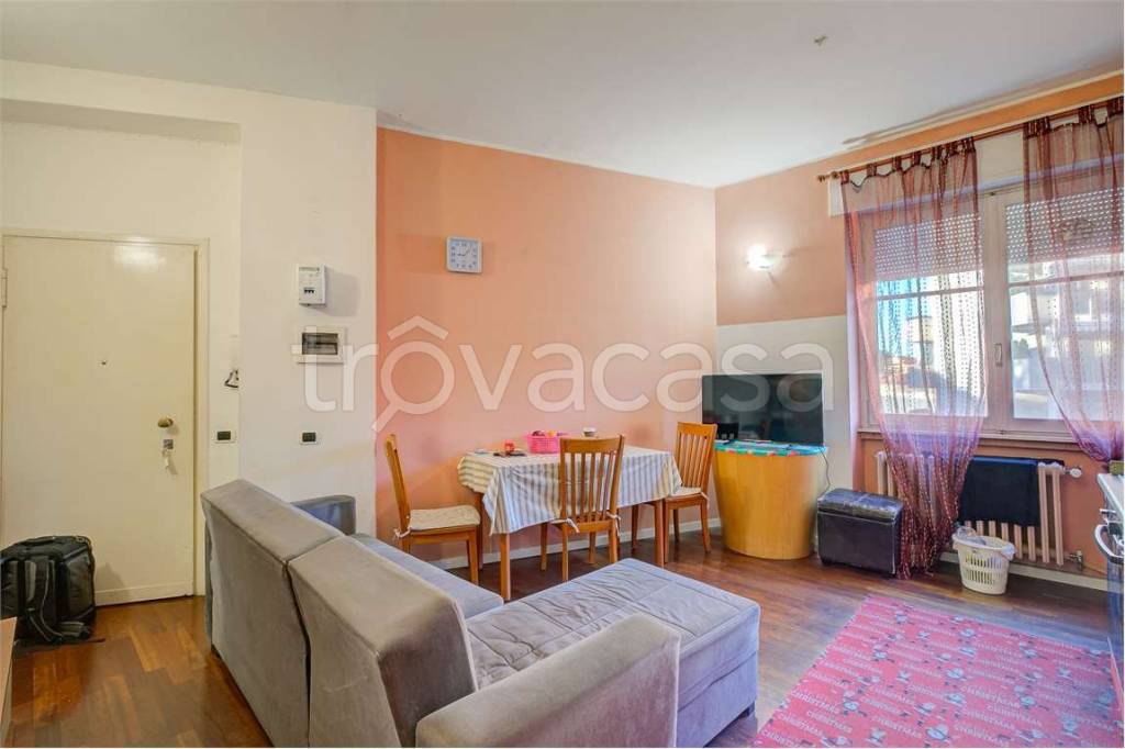 appartamento in vendita a Como in zona Camerlata