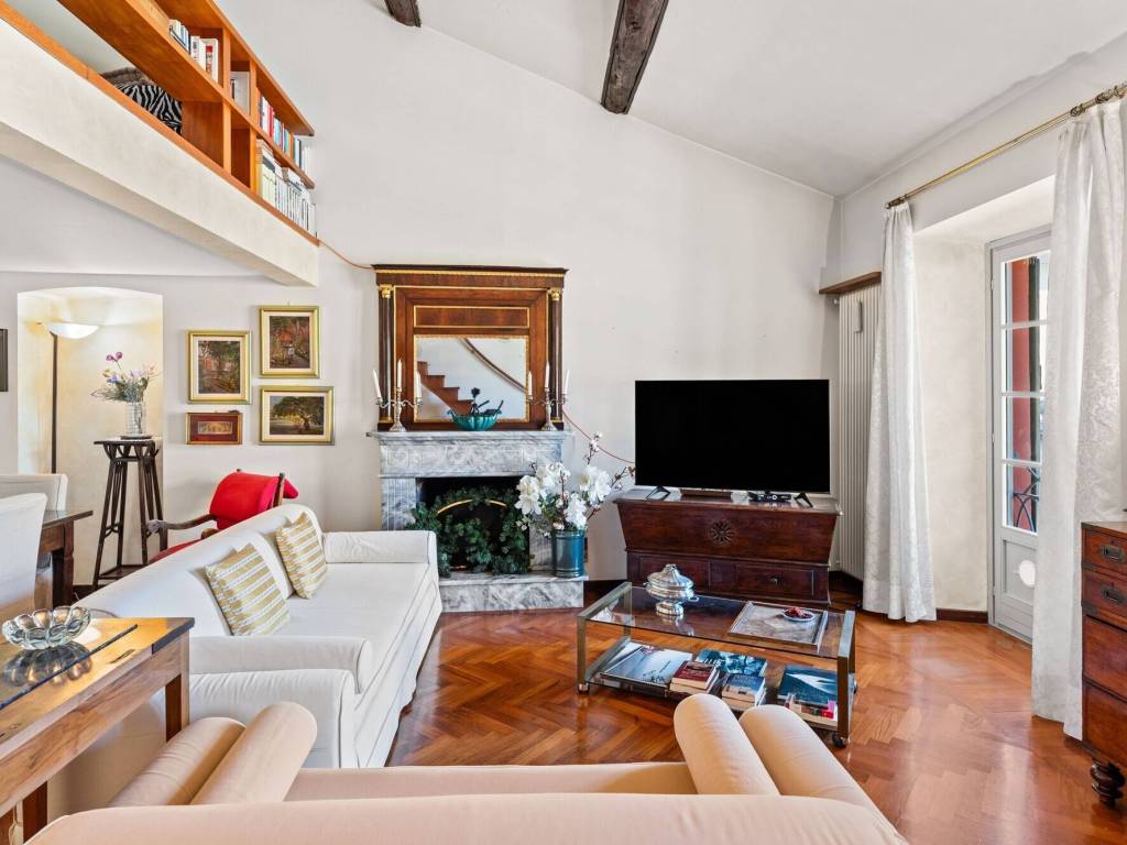 appartamento in vendita a Como in zona Como Centro