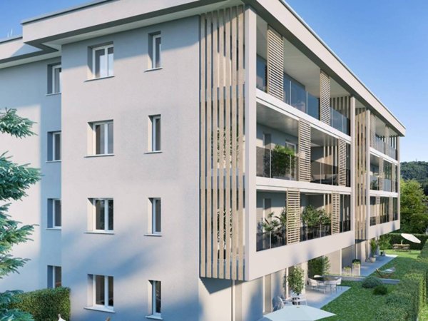 appartamento in vendita a Como in zona Rebbio