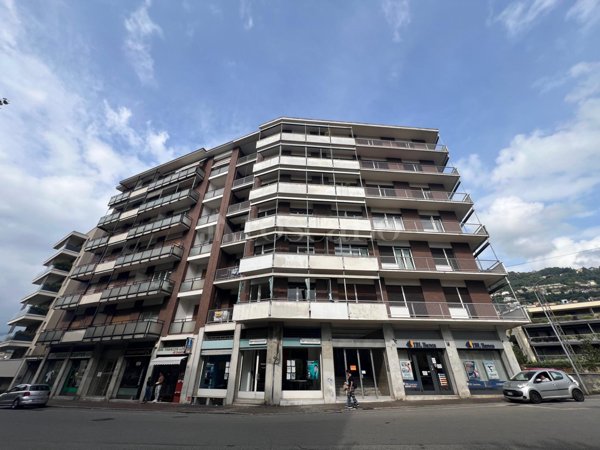 appartamento in vendita a Como in zona Como Centro