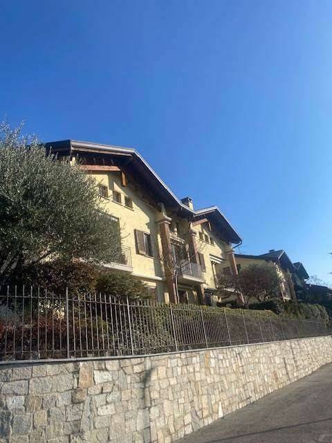 appartamento in vendita a Como in zona Civiglio
