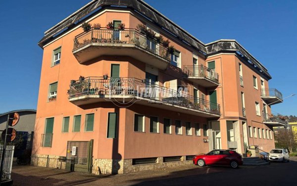 appartamento in vendita a Como in zona Acquanera