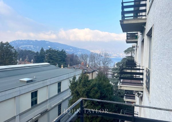 appartamento in vendita a Como in zona Piazza Volta