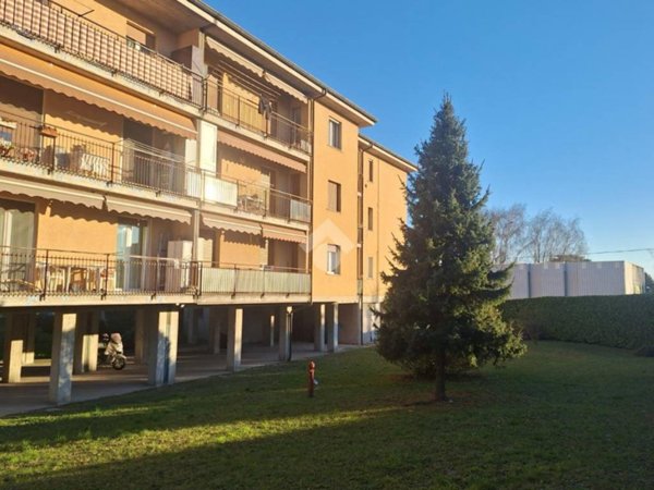 appartamento in vendita a Como in zona Prestino