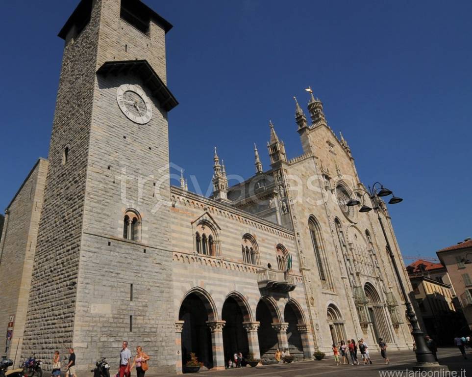 appartamento in vendita a Como in zona Como Centro