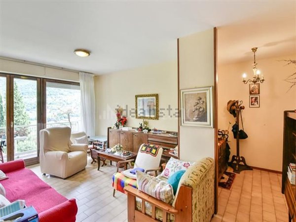 appartamento in vendita a Como in zona Tavernola