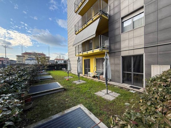 appartamento in vendita a Como in zona Albate