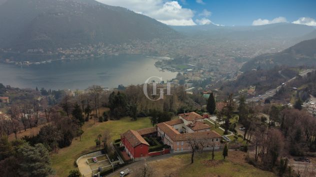 casa indipendente in vendita a Como in zona Como Centro