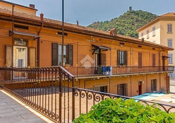 appartamento in vendita a Como in zona Borghi