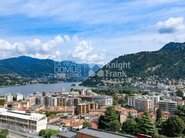 appartamento in vendita a Como in zona Borghi