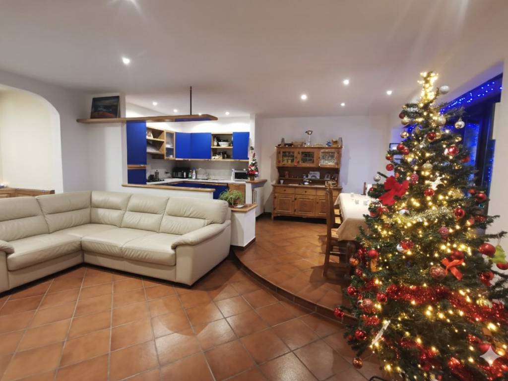 appartamento in vendita a Como in zona Sagnino