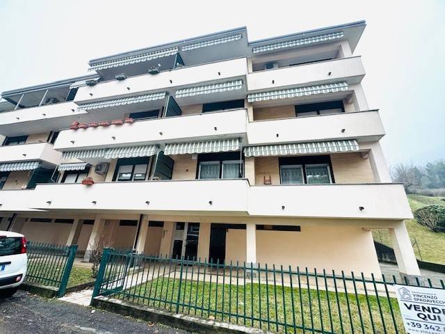 appartamento in vendita a Como in zona Trecallo