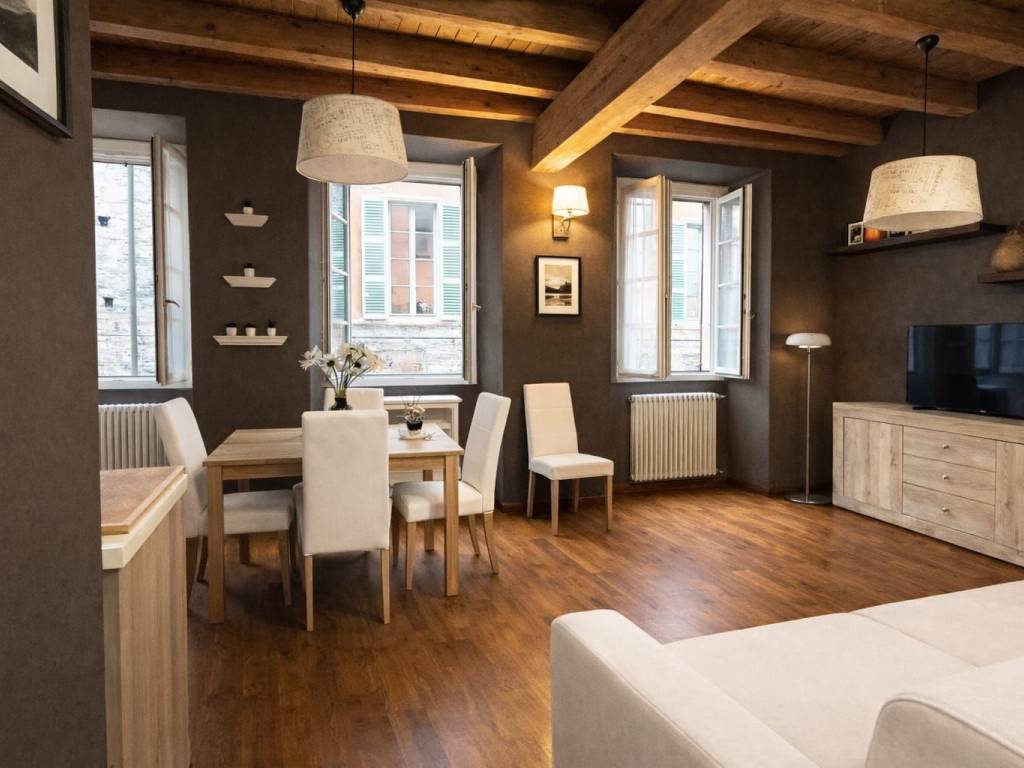 appartamento in vendita a Como in zona Como Centro