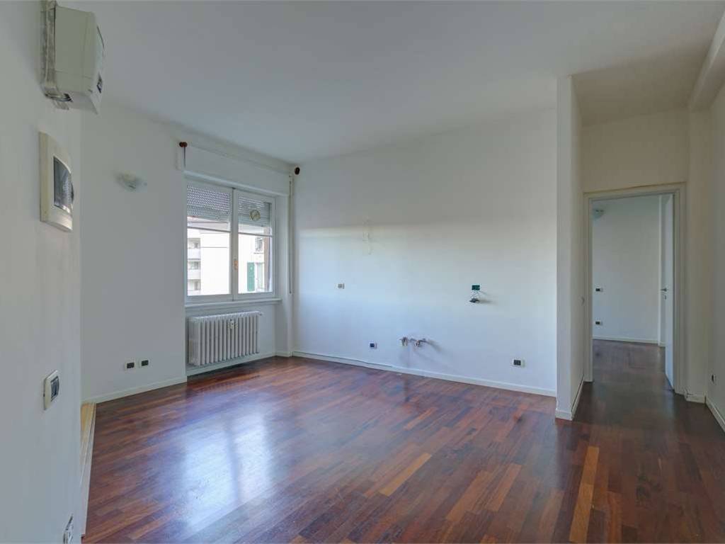 appartamento in vendita a Como in zona Camerlata