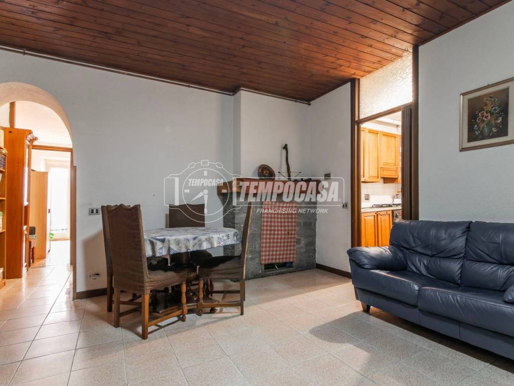 appartamento in vendita a Como in zona Como Centro