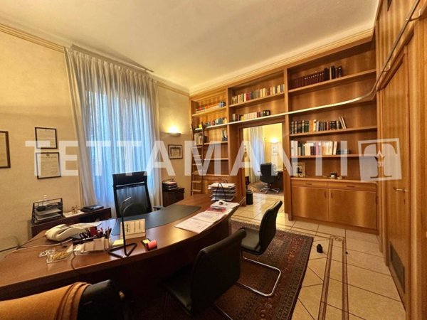 appartamento in vendita a Como in zona Borghi