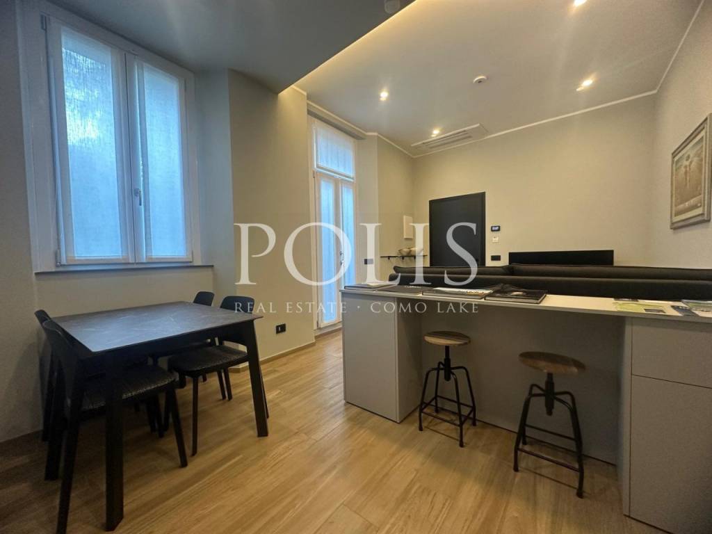 appartamento in vendita a Como in zona Como Centro