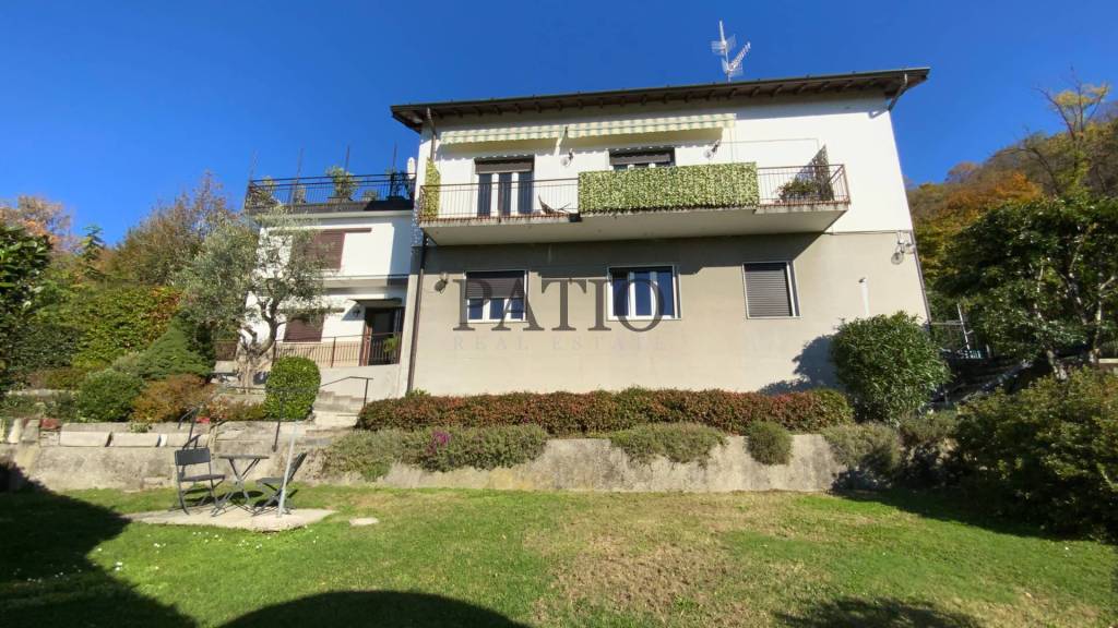 casa indipendente in vendita a Como in zona Garzola