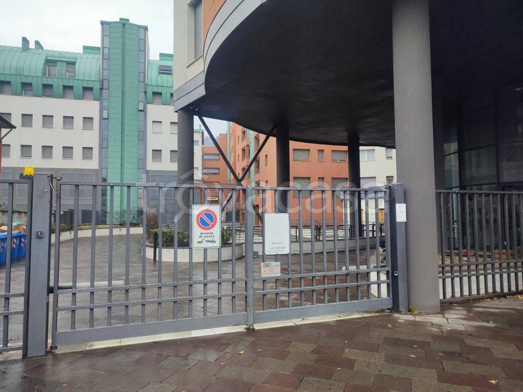 negozio in vendita a Como in zona Rebbio