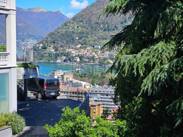 appartamento in vendita a Como in zona Como Centro