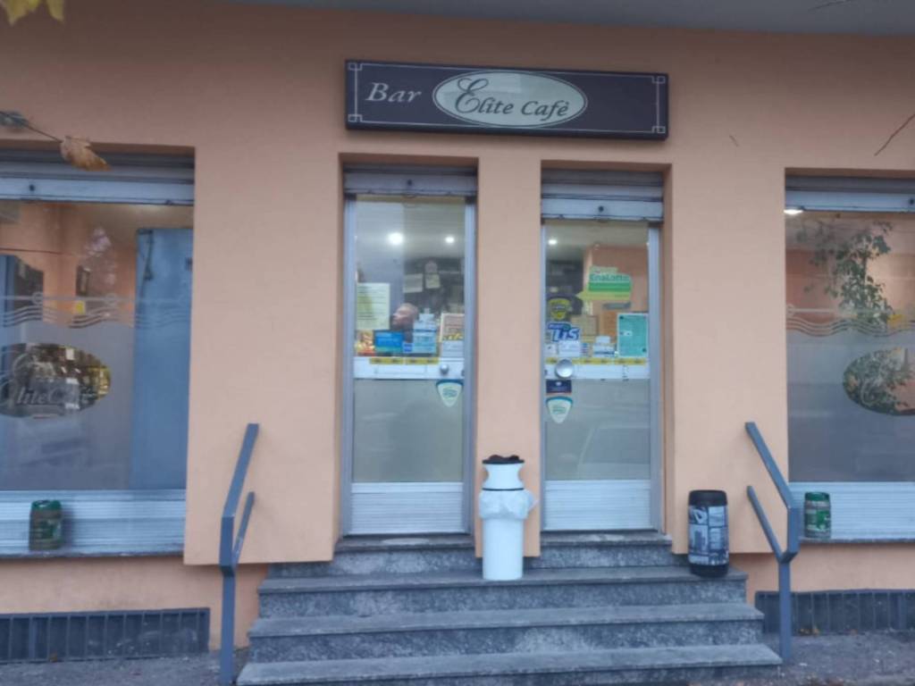 negozio in vendita a Como in zona Breccia