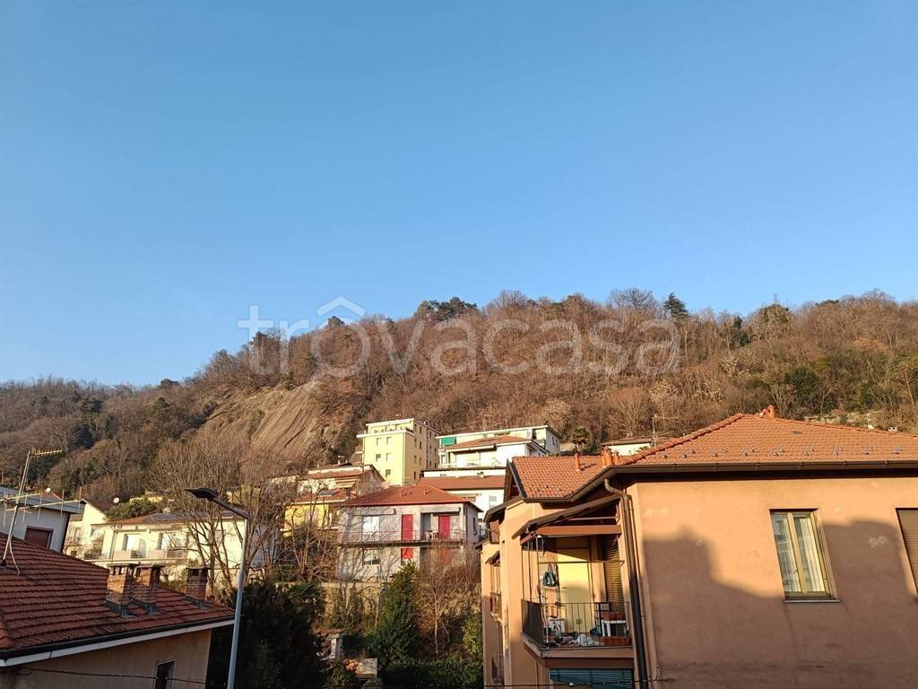 appartamento in vendita a Como in zona Rebbio