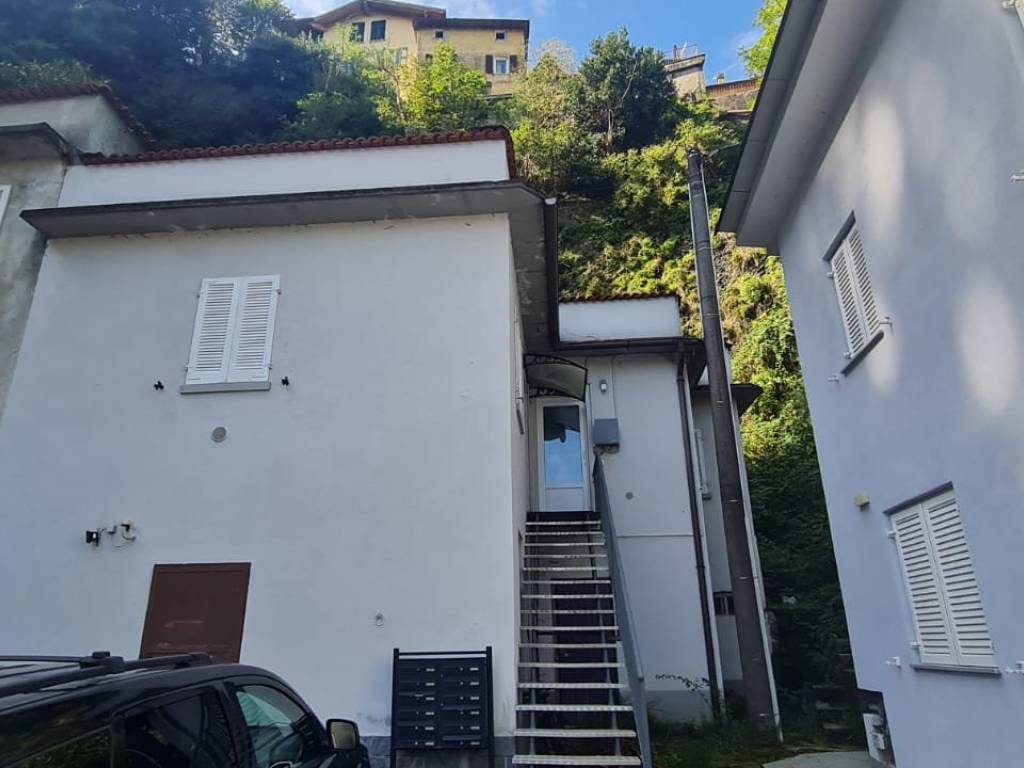 appartamento in vendita a Como in zona Monte Olimpino