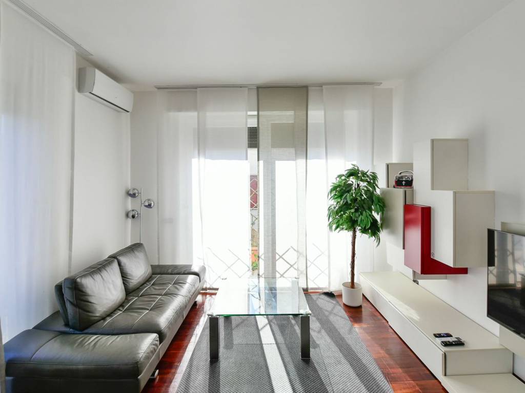 appartamento in vendita a Como in zona Villa Olmo