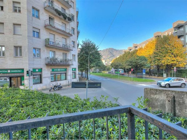 appartamento in vendita a Como in zona Borghi