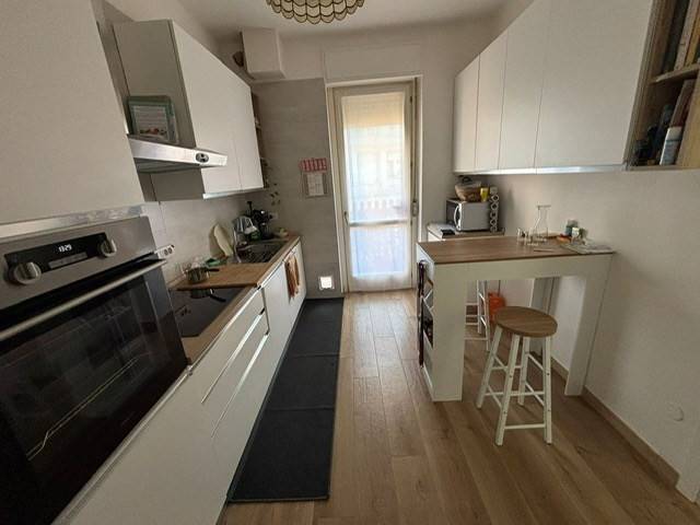 appartamento in vendita a Como in zona Lora